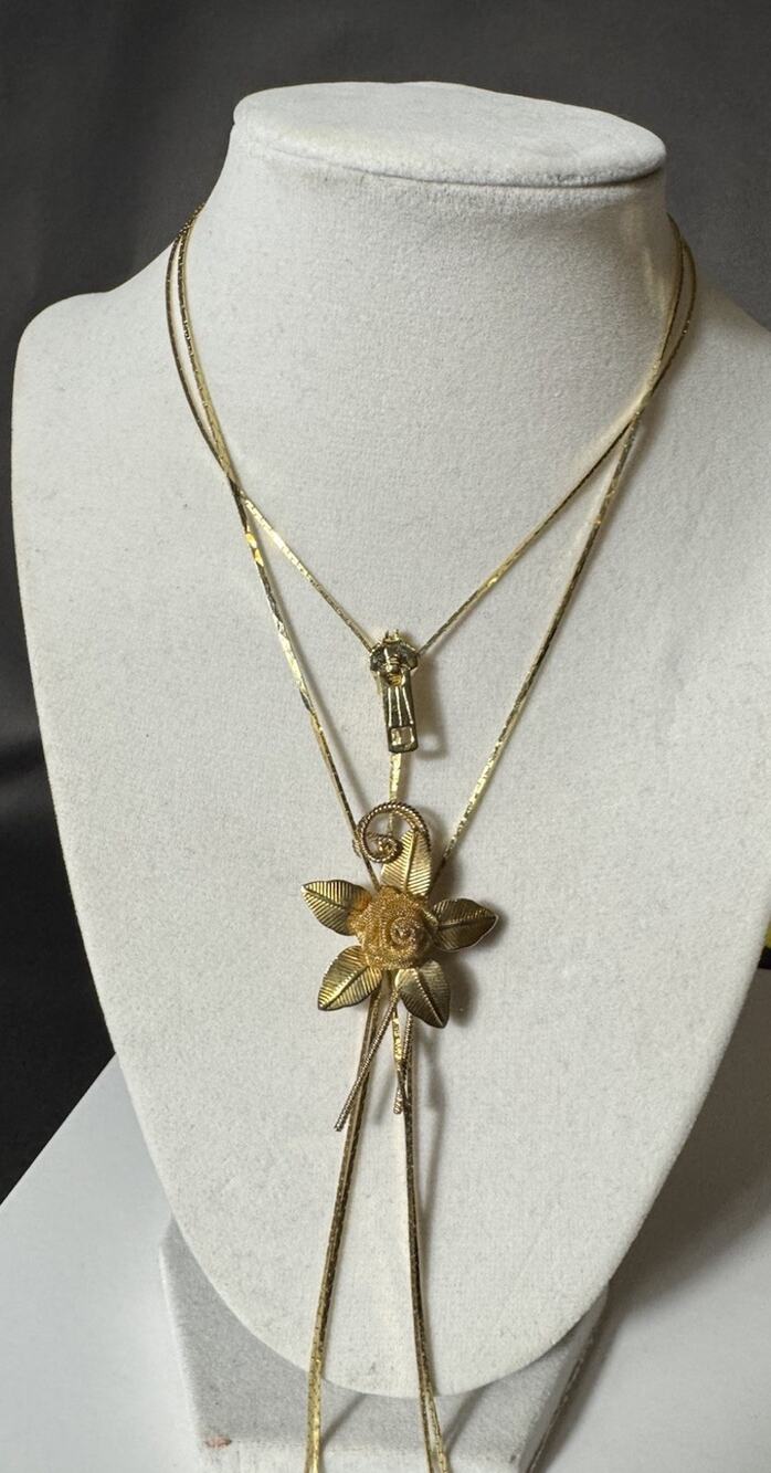 Lot of 2 Vtg 80s Gold Tone Slider Lariat Necklaces Mesh Flower & Zipper Pull